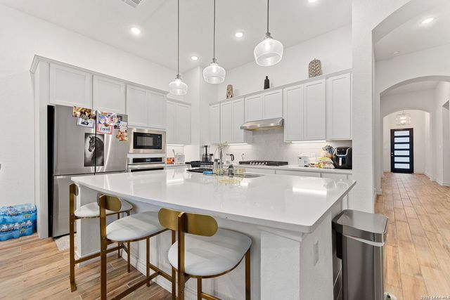 12418 Revolver Run, San Antonio, TX 78254