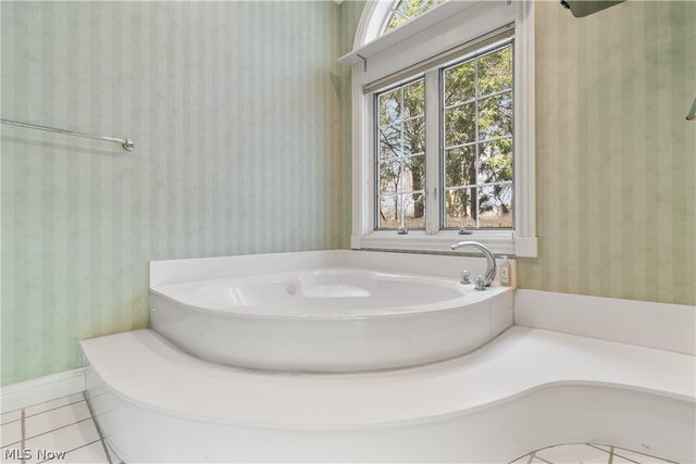 2520 Glenmont Road NW, Canton, OH 44708