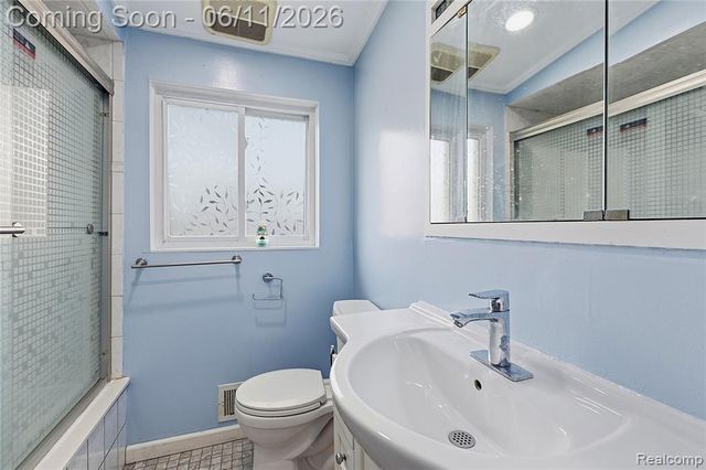 4663 Buchanan Avenue, Warren, MI 48092