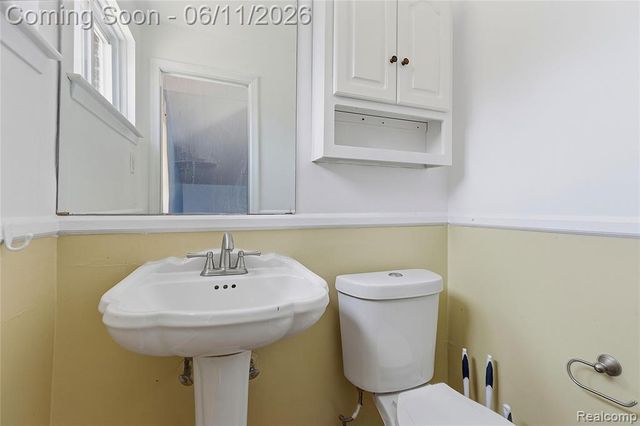 4663 Buchanan Avenue, Warren, MI 48092