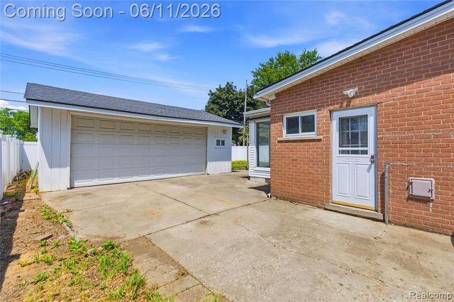 4663 Buchanan Avenue, Warren, MI 48092