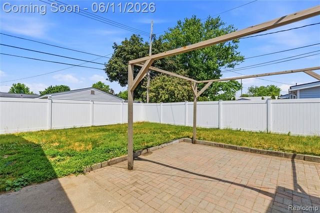 4663 Buchanan Avenue, Warren, MI 48092