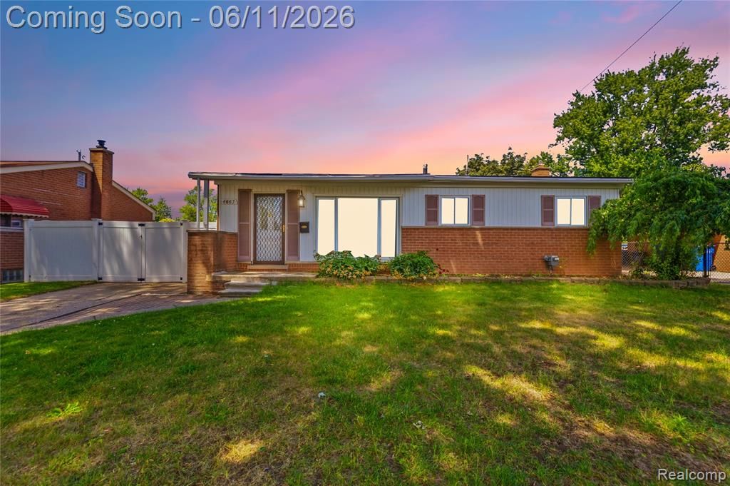 4663 Buchanan Avenue, Warren, MI 48092