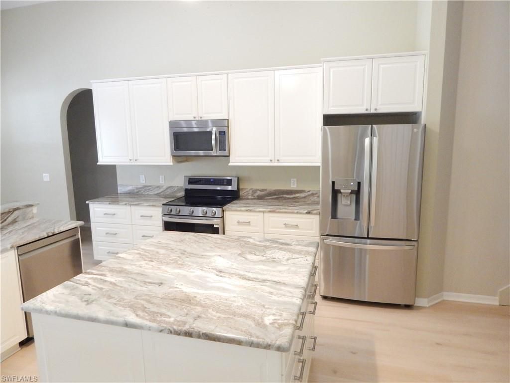349 Sweet Bay LN, NAPLES, FL 34119 — photo 4
