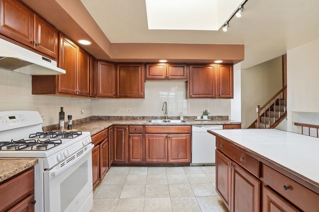 15641 Cottage Grove Avenue, Dolton, IL 60419