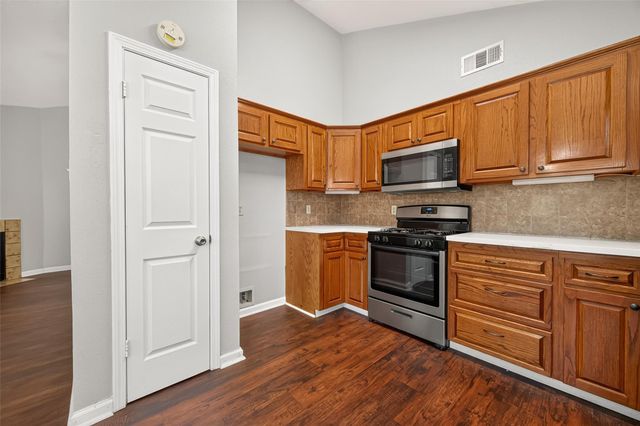 10038 Green Valley Lane, Houston, TX 77064