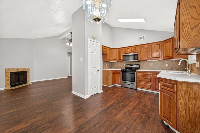 10038 Green Valley Lane, Houston, TX 77064