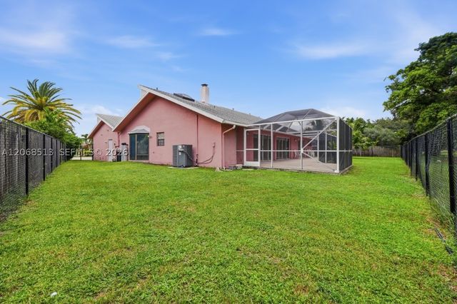 7300 Corkwood Ter, Tamarac, FL 33321