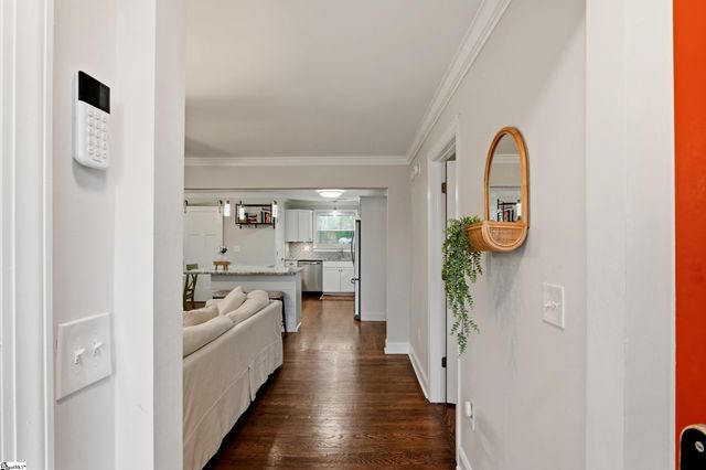 148 Pleasant Ridge Avenue, Greenville, SC 29605