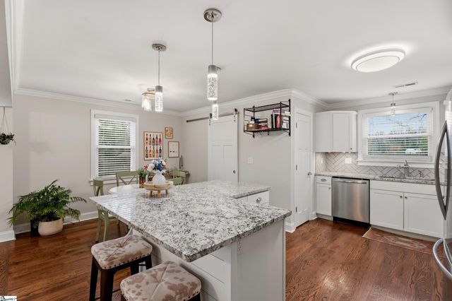 148 Pleasant Ridge Avenue, Greenville, SC 29605