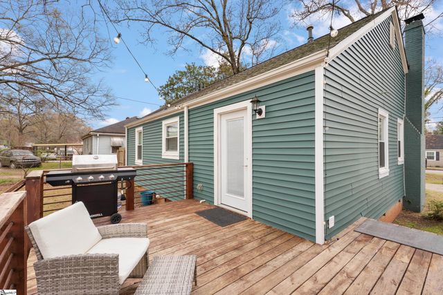 148 Pleasant Ridge Avenue, Greenville, SC 29605