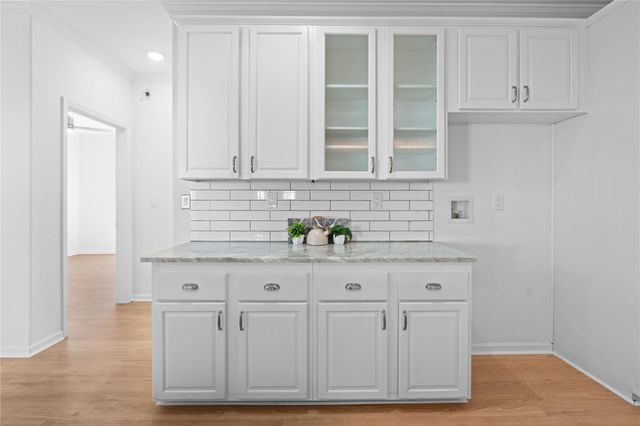 7707 Bar K Ranch RD, Lago Vista, TX 78645