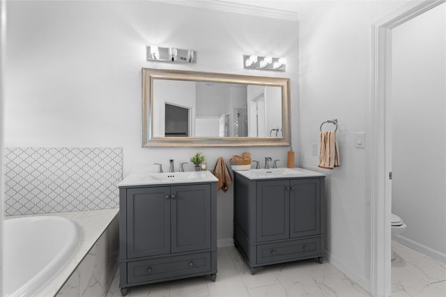 7707 Bar K Ranch RD, Lago Vista, TX 78645