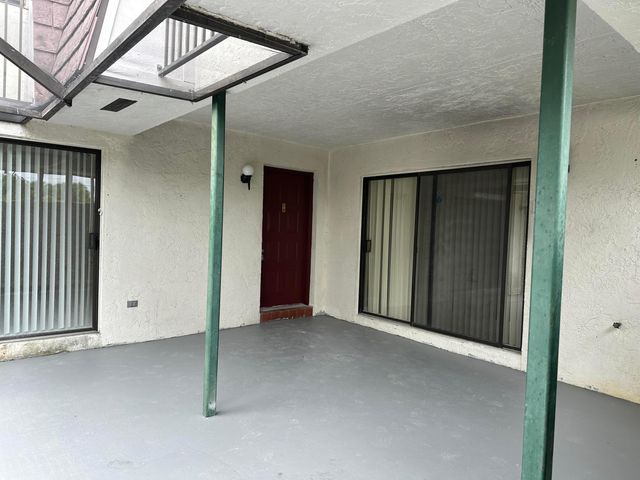 7697 Courtyard Run W, Boca Raton, FL 33433