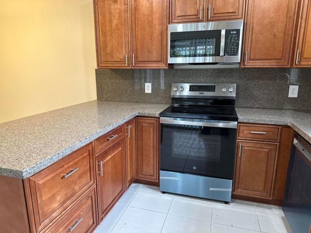 7697 Courtyard Run W, Boca Raton, FL 33433