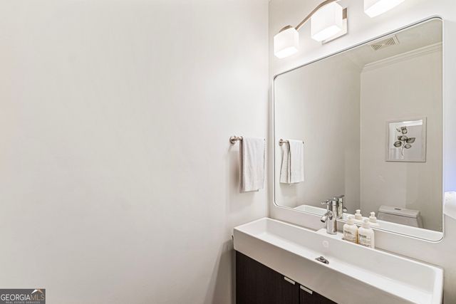 24 Mount Vernon Circle, Sandy Springs, GA 30338