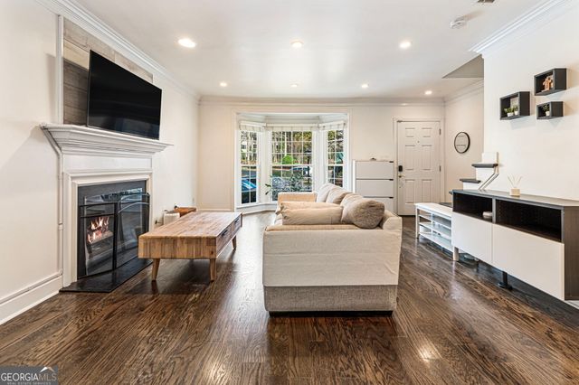 24 Mount Vernon Circle, Sandy Springs, GA 30338