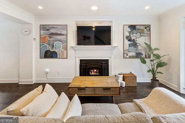 24 Mount Vernon Circle, Sandy Springs, GA 30338