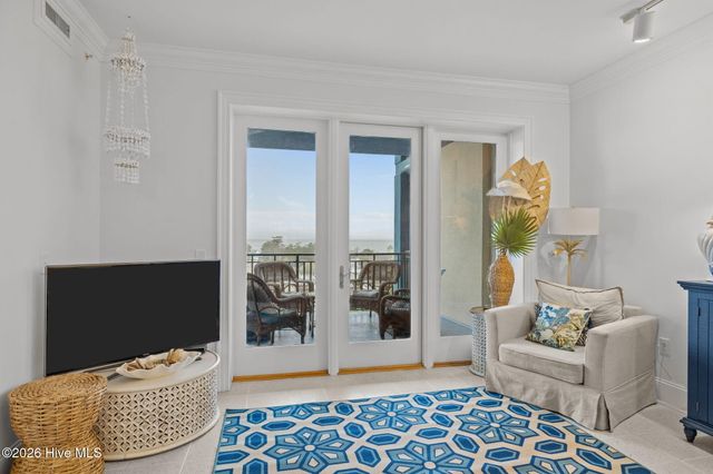 4425 Arendell Street 606, Morehead City, NC 28557