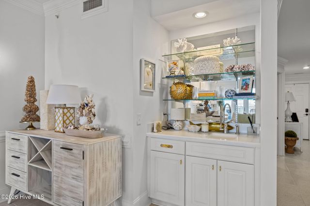 4425 Arendell Street 606, Morehead City, NC 28557