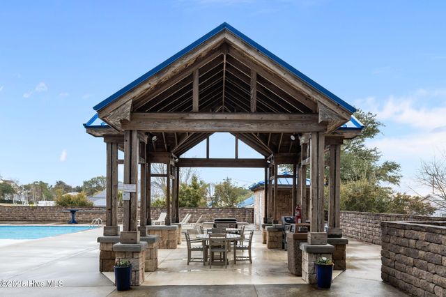 4425 Arendell Street 606, Morehead City, NC 28557