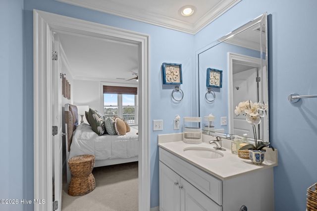 4425 Arendell Street 606, Morehead City, NC 28557