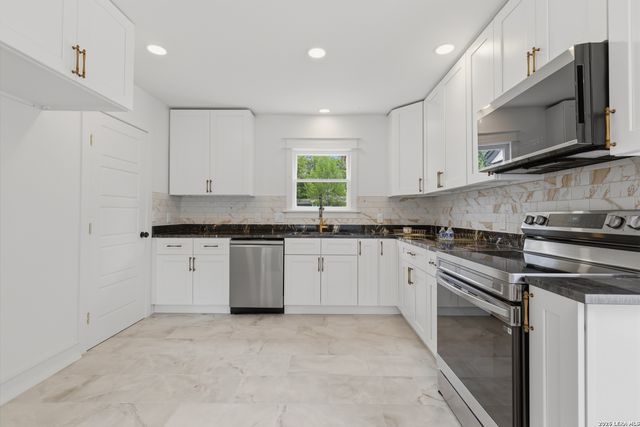 246 QUENTIN DR, San Antonio, TX 78201