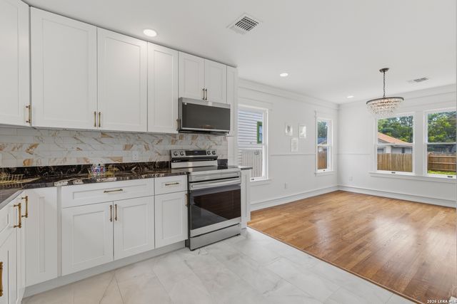 246 QUENTIN DR, San Antonio, TX 78201
