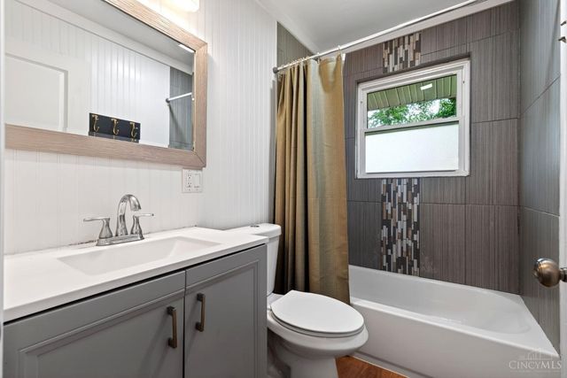 11440 Folkstone Drive, Forest Park, OH 45240