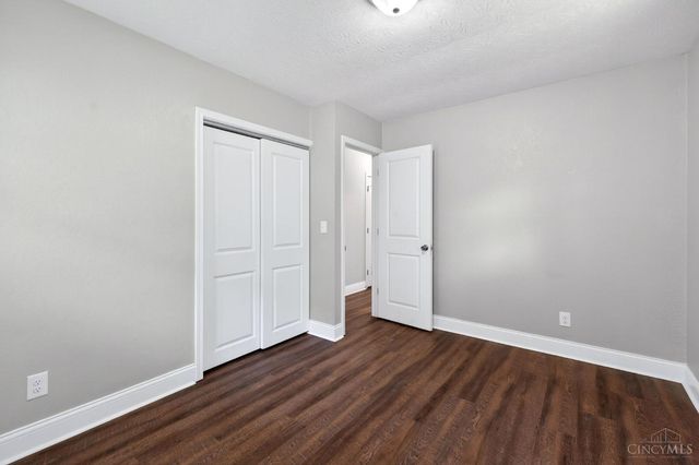 11440 Folkstone Drive, Forest Park, OH 45240