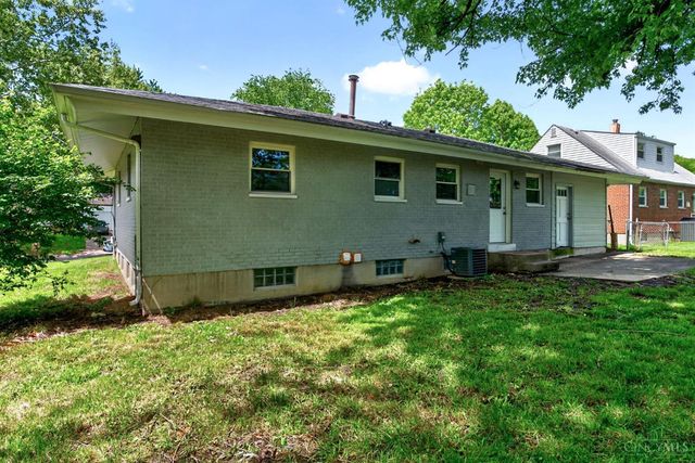 11440 Folkstone Drive, Forest Park, OH 45240