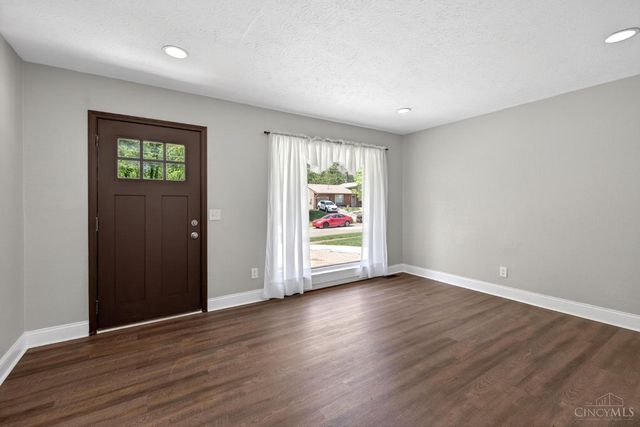 11440 Folkstone Drive, Forest Park, OH 45240