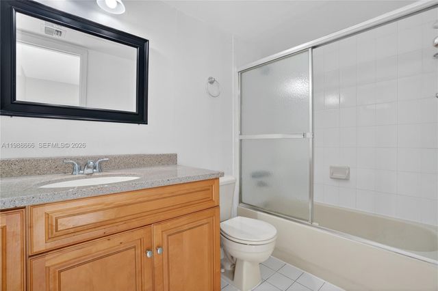 6904 N Kendall Dr F104, Pinecrest, FL 33156