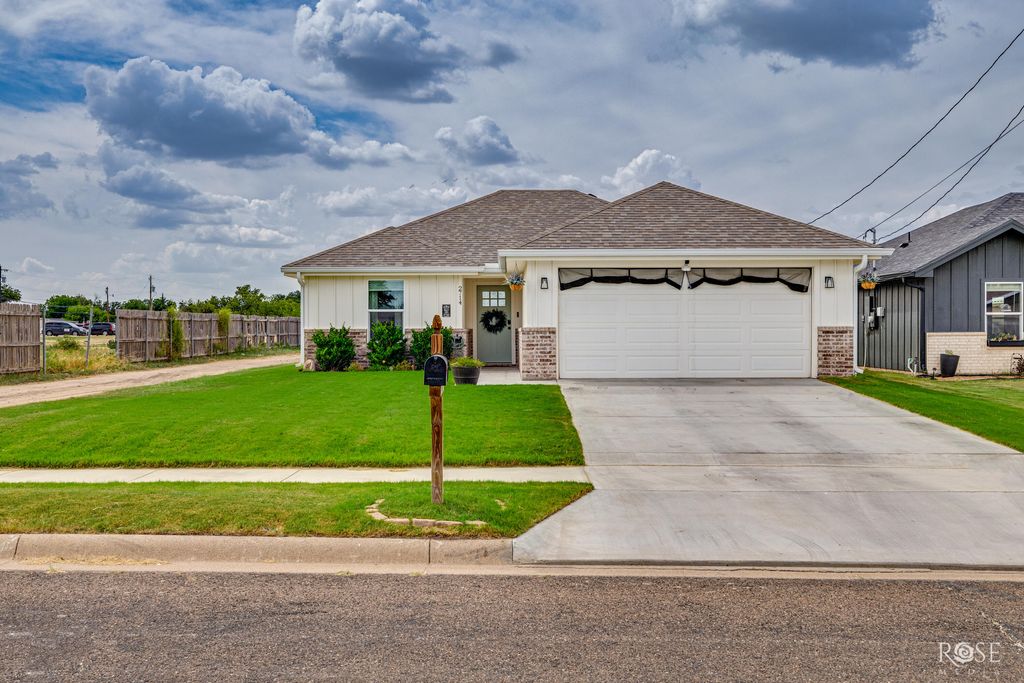 2714 Lindell Avenue, San Angelo, TX 76901