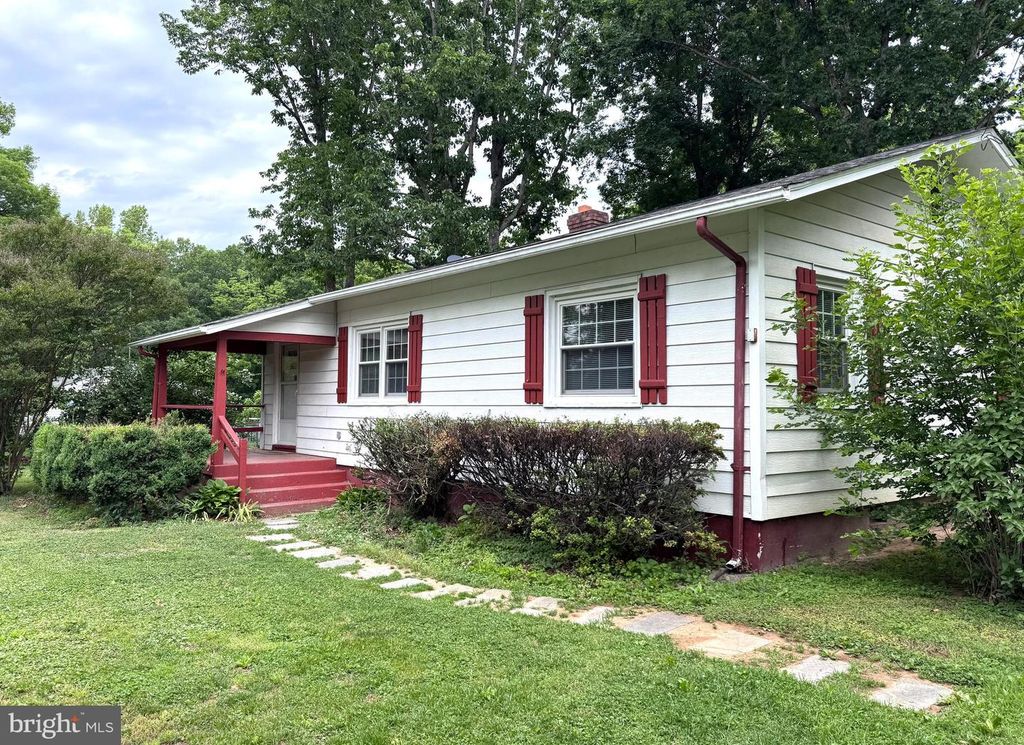 18257 BIRMINGHAM RD, Reva, VA 22701