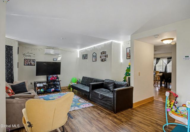 459 Alexander Street, Schenectady, NY 12308