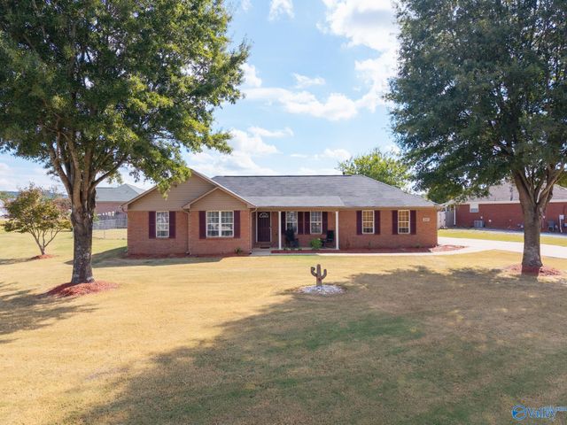 209 Steppe Court, Huntsville, AL 35811