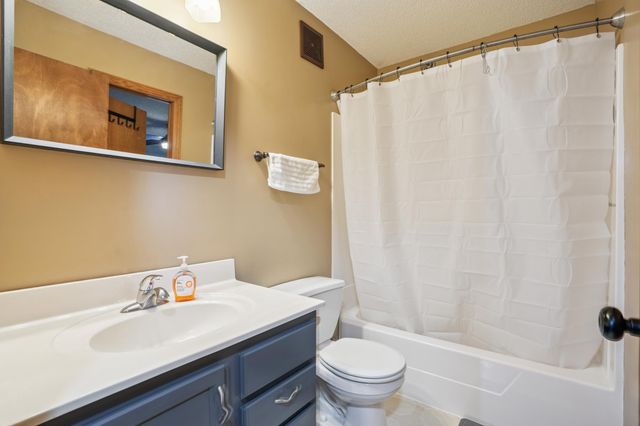 7317 Bond Way, Inver Grove Heights, MN 55076