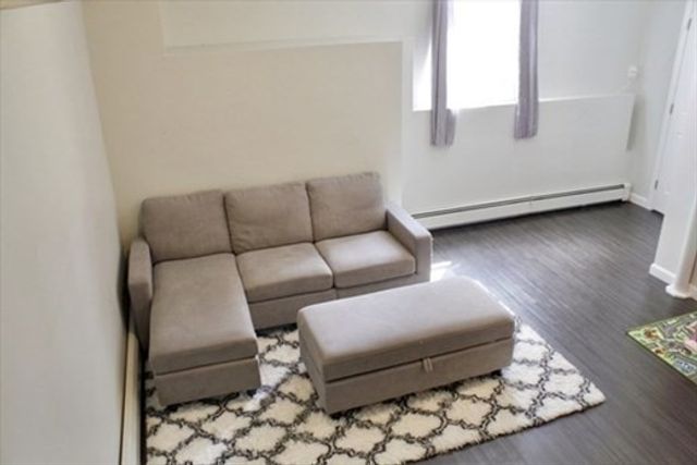 19 Chipman St, Clinton, MA 01510