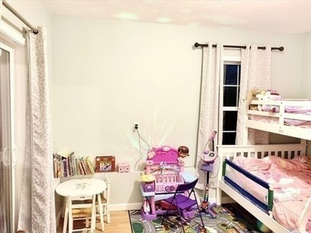 19 Chipman St, Clinton, MA 01510