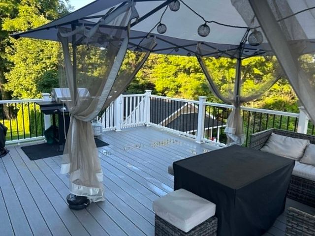 19 Chipman St, Clinton, MA 01510