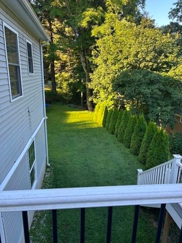 19 Chipman St, Clinton, MA 01510