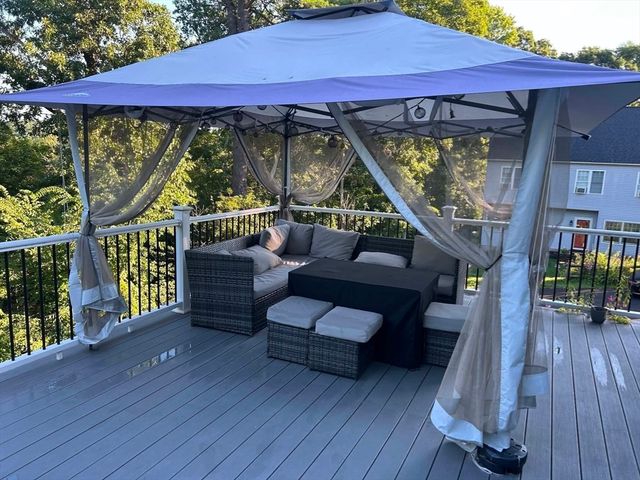 19 Chipman St, Clinton, MA 01510