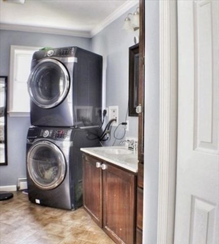 19 Chipman St, Clinton, MA 01510