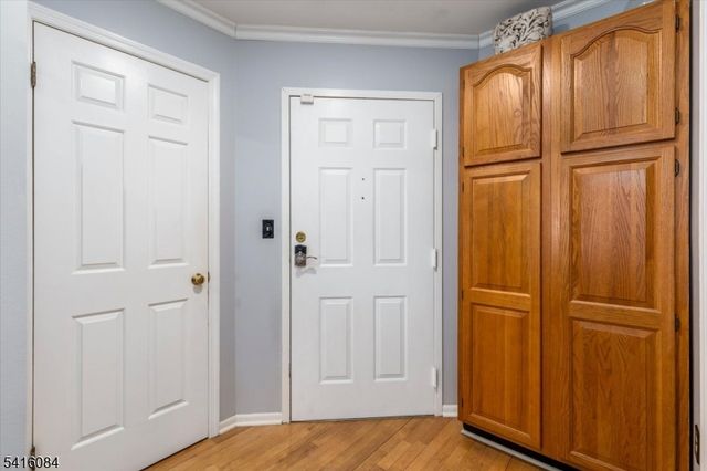 2 Crystal Ln, Paterson City, NJ 07501