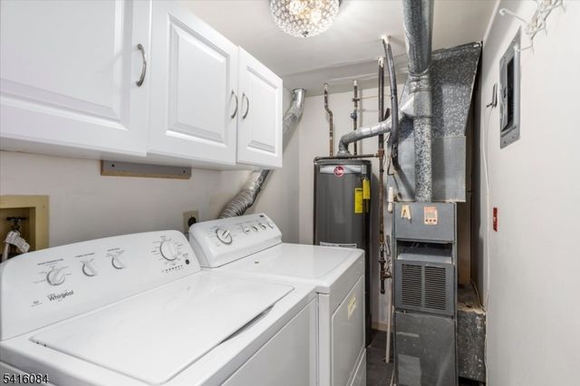 2 Crystal Ln, Paterson City, NJ 07501