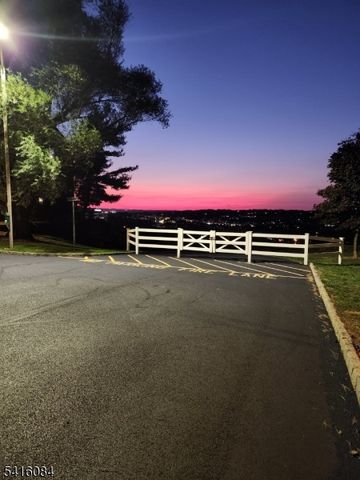 2 Crystal Ln, Paterson City, NJ 07501