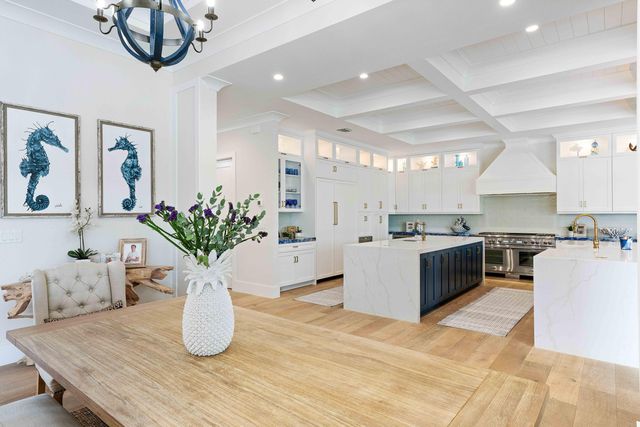 261 Old Jupiter Beach Road, Jupiter, FL 33477