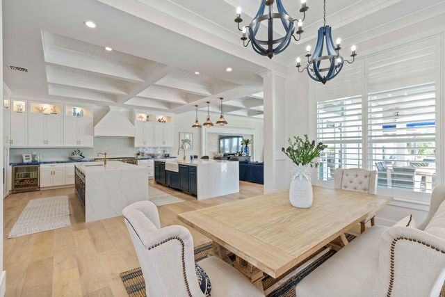 261 Old Jupiter Beach Road, Jupiter, FL 33477