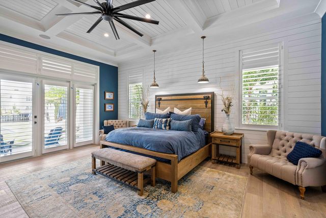 261 Old Jupiter Beach Road, Jupiter, FL 33477